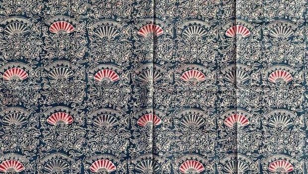 Motif Batik Jambi Kuau Berhias