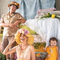 Sebentar lagi menjadi kakak, penampilan Djiwa yang sudah semakin besar juga tak kalah mencuri atensi. Berwajah bule, Djiwa tampak menggemaskan mengenakan dress berwarna kuning. Foto: Instagram/@nadinelist