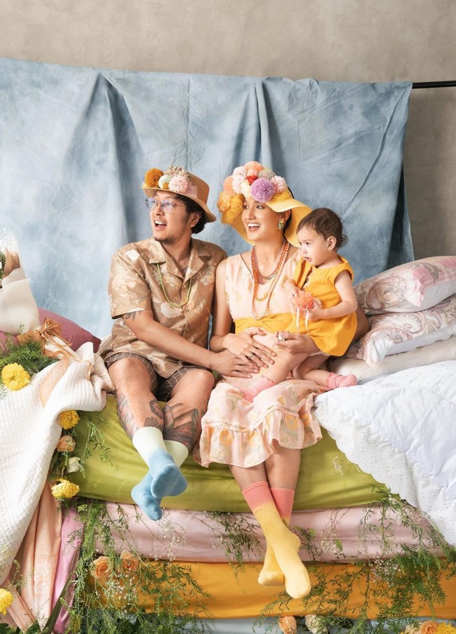 Saat ini Djiwa sudah berusia satu tahun. Walaupun masih kecil namun sudah terlihat jika dirinya mewarisi kecantikan sang bunda. Foto: Instagram/@nadinelist