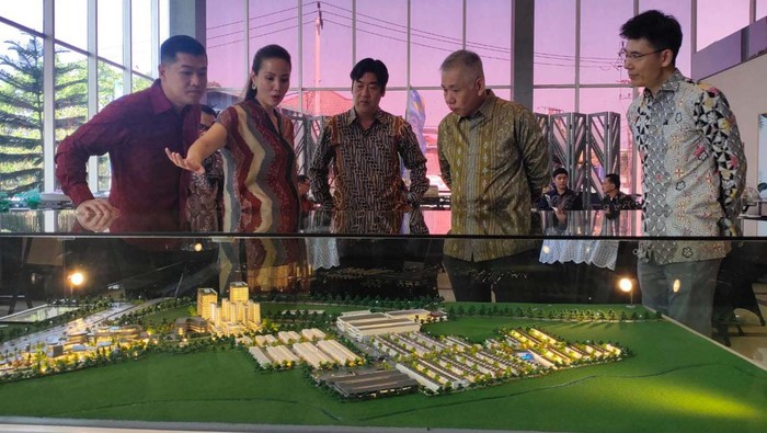 PT Olympic Bangun Persada bekerjasama dengan PT Sumitomo Forestry Indonesia. Mereka mengembangkan hunian ramah lingkungan di Bogor.