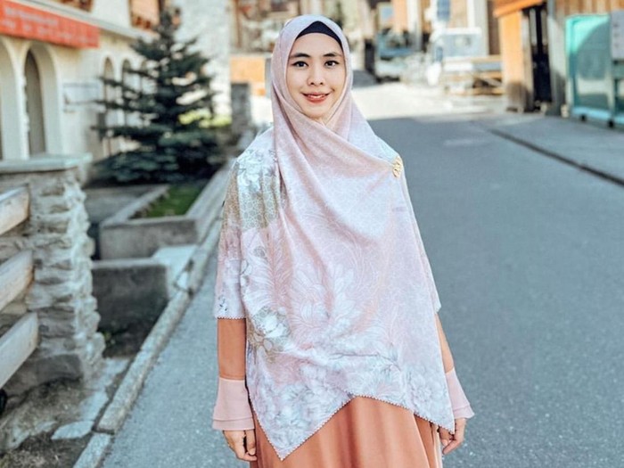 Oki Setiana Dewi