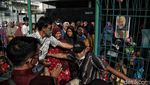 Antrean Sembako Subsidi Membludak di Jakarta Utara, Begini Situasinya