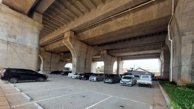 Parkiran Stasiun Kereta Cepat Halim