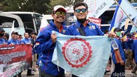 Selain KSPSI, aksi ini juga diikuti oleh SPSI.  