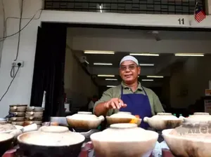 Diduga Pakai Arak Beras, Penjual Ini Bersumpah Hanya Pakai Minyak Wijen