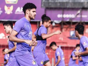 Persik Kediri Vs Bhayangkara Presisi: Laga Dua Tim Luka