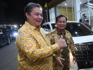 Puan Temui JK, Airlangga Tegaskan Golkar di Koalisi Prabowo