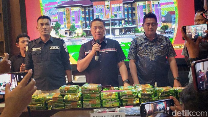 Polda Lampung ungkap jaringan narkoba internasional dengan barang bukti 30 kg sabu.