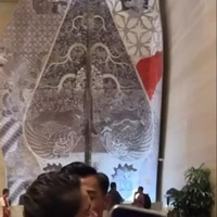 Pratama Arhan dan Azizah diketahui menikah pada 20 Agustus 2023. Setelah menikah keduanya tak pernah memperlihatkan kemesraan ke publik. Baru kali ini kemesraan keduanya terlihat dan berhasil mencuri atensi. Foto: Instagram/@nuruldomanii