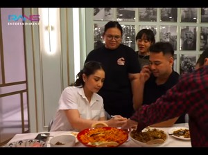 Raffi Ahmad dan Nagita Slavina Investasi Nasi Goreng Padang Upiak