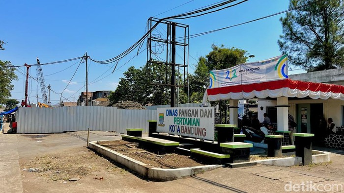 Rumah Potong Hewan (RPH) Ciroyom di jalan Arjuna.