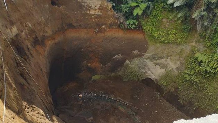 Sinkhole di Gianyar Sinkhole di Kedisan, Tegallalang, Gianyar.