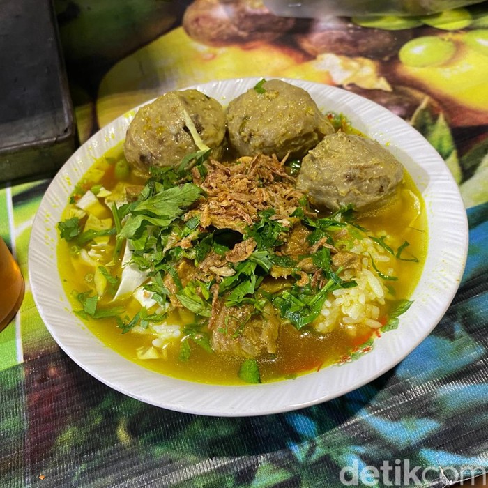 Soto bakso mbak ayu Surabaya