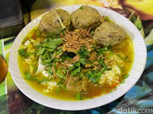 Gurih Nikmat Perpaduan Soto dan Bakso Mbak Ayu di Surabaya