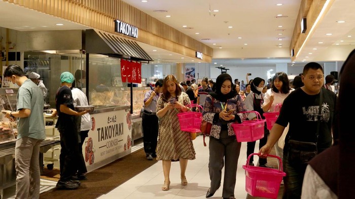 AEON Store ke-5 di Mall @Alam Sutera Lt. LG secara resmi beroperasi. AEON Store ini merupakan gerai pertama yang terpisah dari properti AEON Mall.