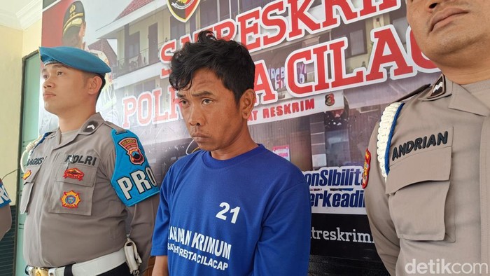 Tampang pelaku pembunuhan seorang wanita yang ditemukan dalam septic tank di Desa Sidaurip, Kecamatan Gandrungmangu, Cilacap, Kamis (14/9/2023).