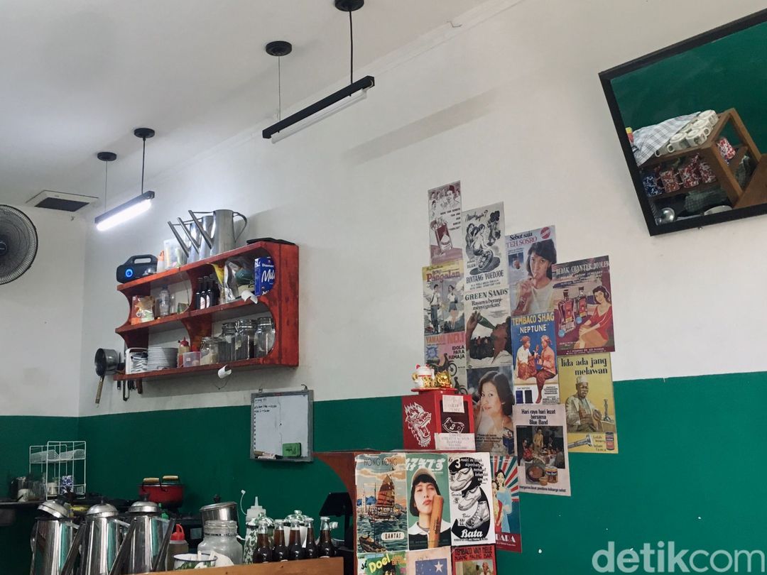 Toko Kopi Haya, kafe tersembunyi yang tawarkan konsep 1970-an di Surabaya