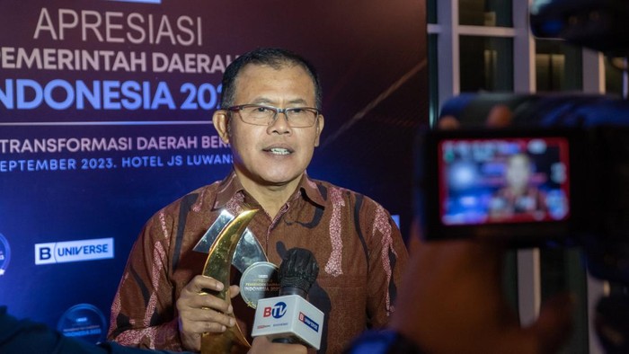 Transformasi Digital Bank DKI Raih Penghargaan APDI 2023 Bank DKI meraih penghargaan