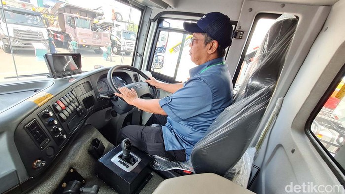 Indonesia Mining Exhibition digelar di JIExpo Kemayoran, Jakarta, Kamis (14/9/2023). PT VKTR dan Yutong turut memamerkan truk tambang listrik di ajang tersebut.