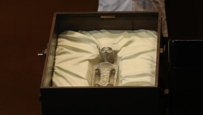 Jejak Hoax Peneliti Kontroversial Penemu Jasad Alien di Meksiko