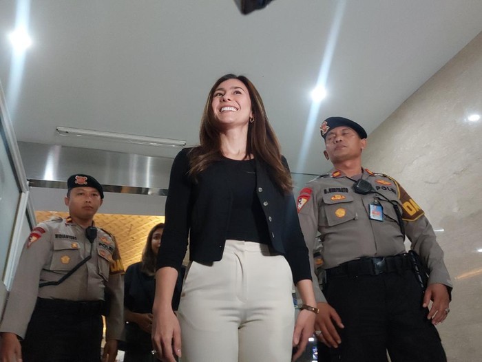 Wulan Guritno di Bareskrim Polri