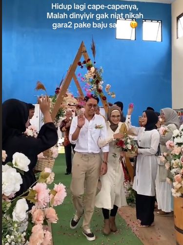 Acara pernikahan ini mendadak viral di TikTok, busana pengantin disorot.