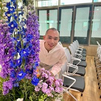 Kehadiran Beomjeong di media sosial disebut sebagai salah satu cara untuk menjangkau generasi muda. Kuilnya sendiri menawarkan berbagai program untuk generasi Z, seperti kontes foto bunga, kompetisi yoga, serta festival musik dan film. Foto: Instagram @kkochsnim