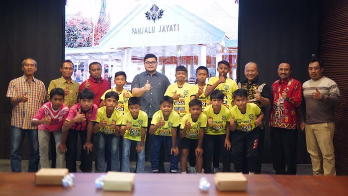 Bupati Kediri Hanindhito Himawan Pramana