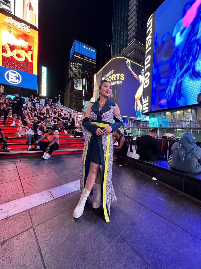 Fitri Carlina menggelar Indopop Movement Volume 3 di Times Square, New York.
