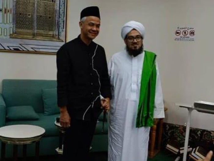 Ganjar Pranowo bertemu Sayyid Ahmad bin Muhammad Al Maliki.