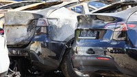 Aksi pembakaran ini diduga tindakan perlawanan sosial dari kelompok anonim yang memandang pabrikan mobil Amerika itu sebagai pihak yang tidak bertanggung jawab.