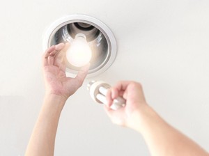 Cara Buang Lampu yang Baik dan Benar, Dijamin Aman!