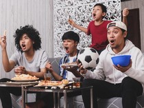 Fans Bola Merapat! Ini 4 Tips Nonton Bola Anti Ribet dan Tanpa Drama