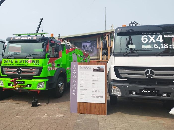Ilustrasi truk Mercedes-Benz