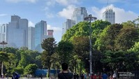 Hutan kota di GBK cocok buat cari udara seger di tengah isu polusi Jakarta saat ini.