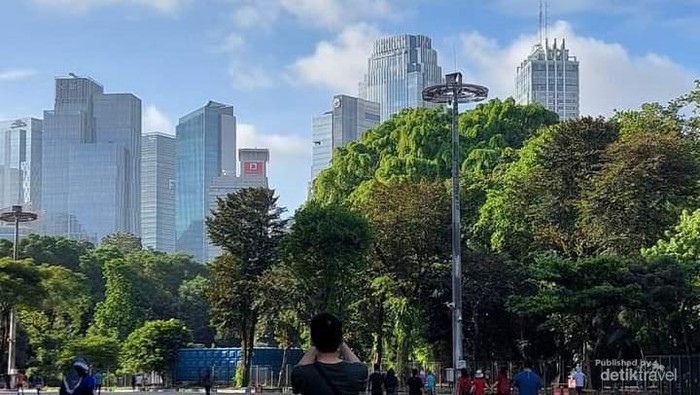 Hutan kota di GBK cocok buat cari udara seger di tengah isu polusi Jakarta saat ini