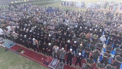 Kabut Asap Makin Parah, Warga Palembang Gelar Salat Minta Hujan