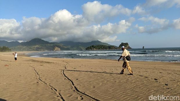 Keindahan panorama Pantai Taman Kili-kili Trenggalek tempat penyu bertelur