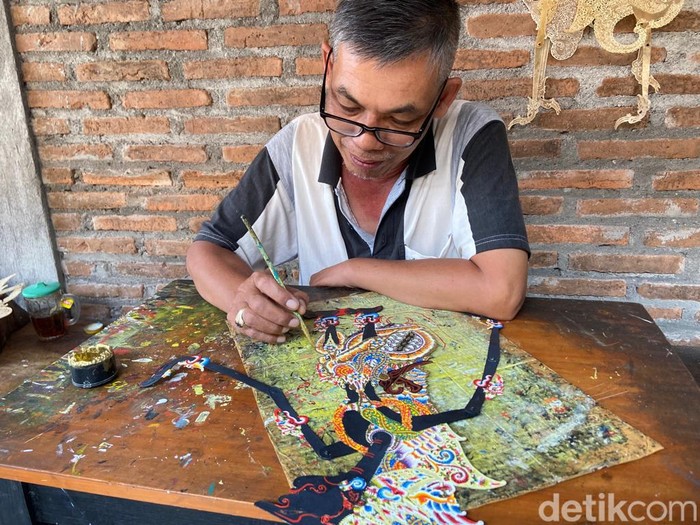 Kerajinan wayang di Kampung Gebulen, Jogja. Foto diunggah pada Jumat (15/9/2023).