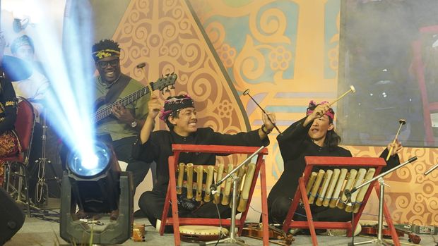 Kolaborasi Pentas Budaya Jawa Timur dan Western Australia