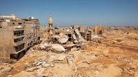 Pemandangan udara kota Derna, pasca banjir di Derna, Libya 14 September 2023. Wali Kota Derna, Abdulmenam Al-Ghaithi memperkirakan 18.000 hingga 20.000 orang meninggal setelah dua bendungan jebol sehingga menyebabkan banjir bandang seperti tsunami. REUTERS/Ayman Al-Sahili