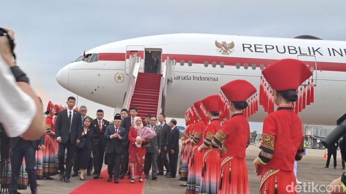 Maruf Amin Tiba di Nanning China