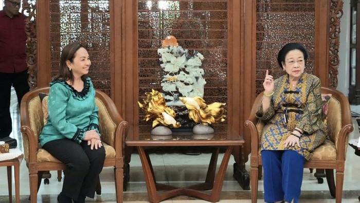 Megawati menerima kunjungan Mantan Presiden Filipina Gloria Macapagal Arroyo.