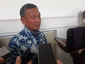 Menteri ESDM Curhat Dibohongi soal Smelter Bauksit: Ternyata Lapangan Bola-Pos Hansip