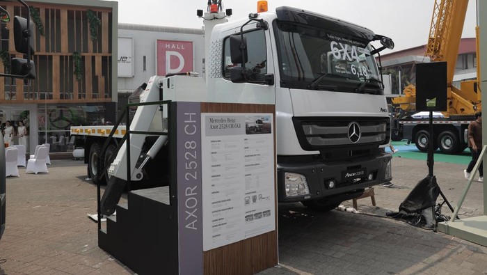 Mercedes-Benz Axor 2528 CH 6X4