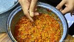 Kuliner Enak di Gading Serpong! Ayam Goreng Mba Ni Dicocol Sambal Jontor