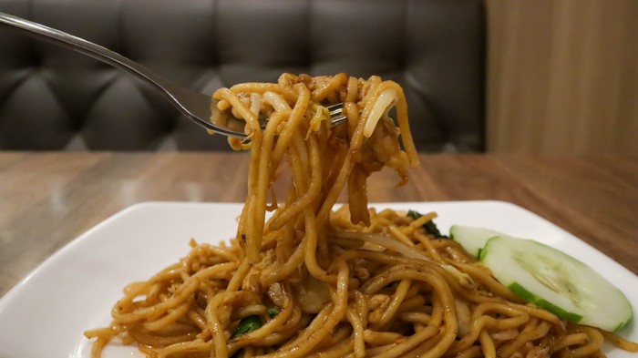 Mie goreng seharga Rp 47 ribuan bikin netizen kesal