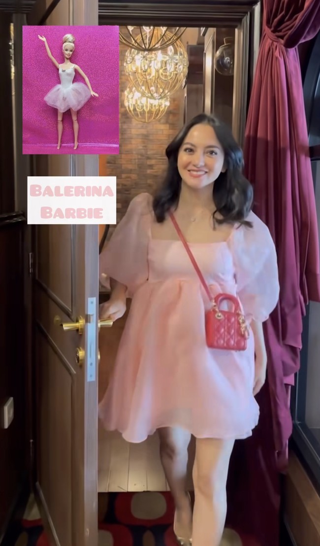 Ririn Ekawati tampil cantik dan feminin dalam kostum Barbie balerina. Foto: Instagram @zaskiasungkar15