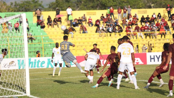 PSM Makassar menang 2-0 Barito Putera di Stadion Gelora BJ Habibie.