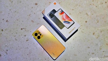 Xiaomi menjual Redmi Note 12 Sunrise Gold dengan harga Rp 2,699 juta. Foto: Adi Fida Rahman/detikINET